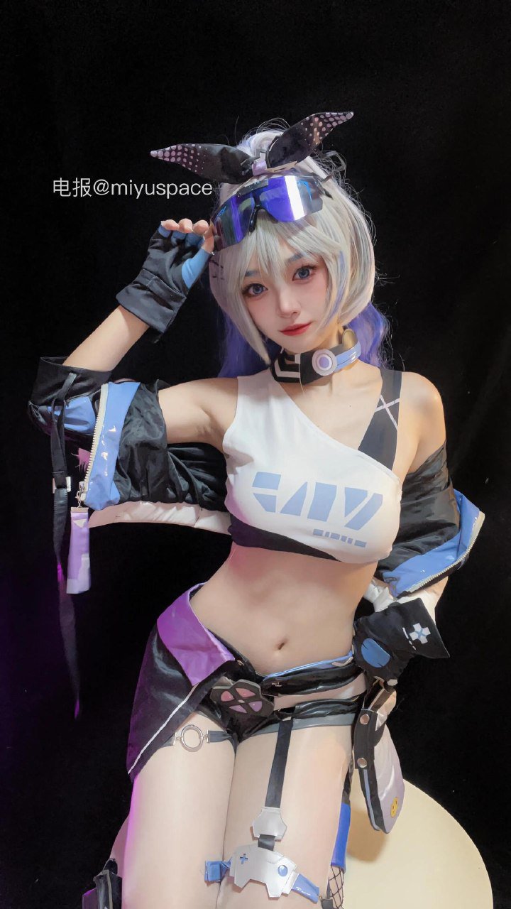 卿卿 2025-06-03 21:35:12 你喜欢的银狼宝宝 ~💙