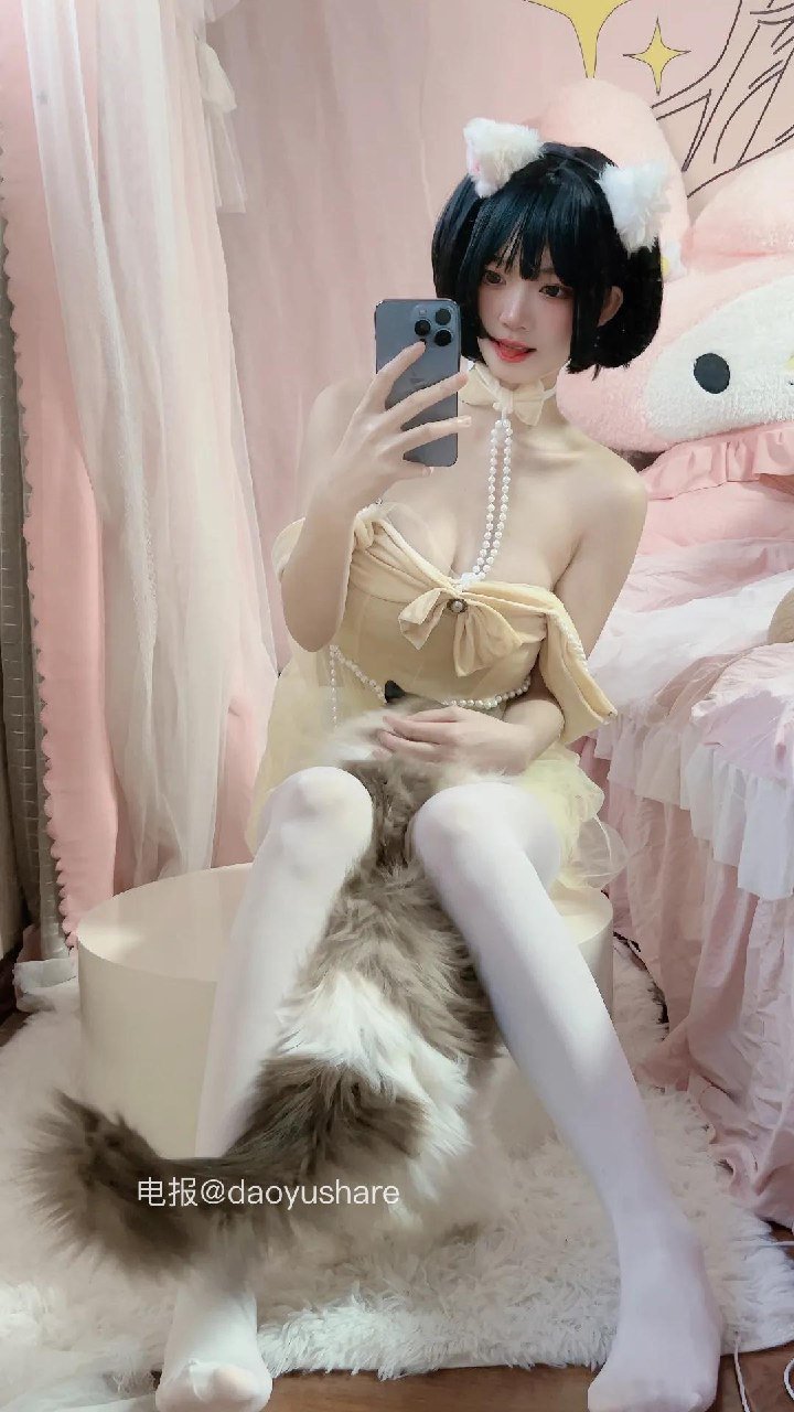 卿卿 2025-06-03 22:53:51 哈哈我的猫猫真可爱~🐱🐱