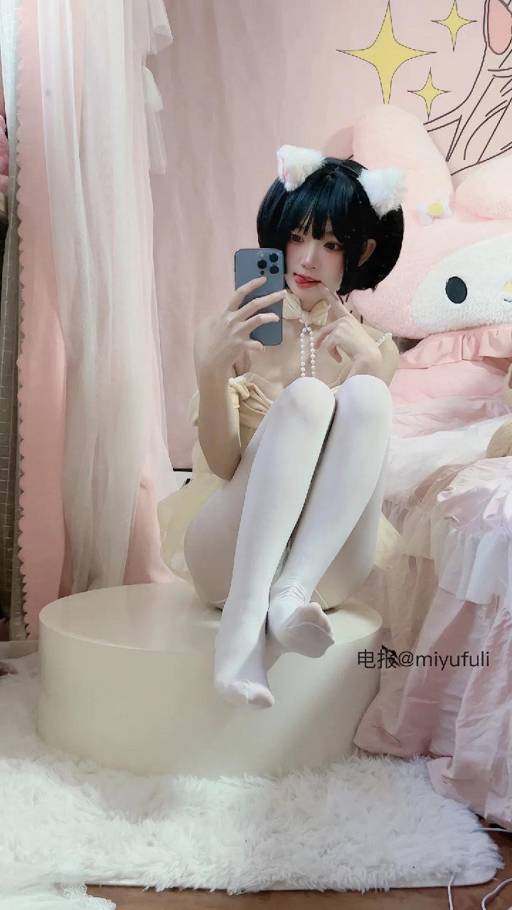 卿卿 2025-06-03 22:53:51 哈哈我的猫猫真可爱~🐱🐱