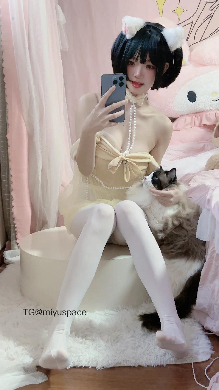 卿卿 2025-06-03 22:53:51 哈哈我的猫猫真可爱~🐱🐱