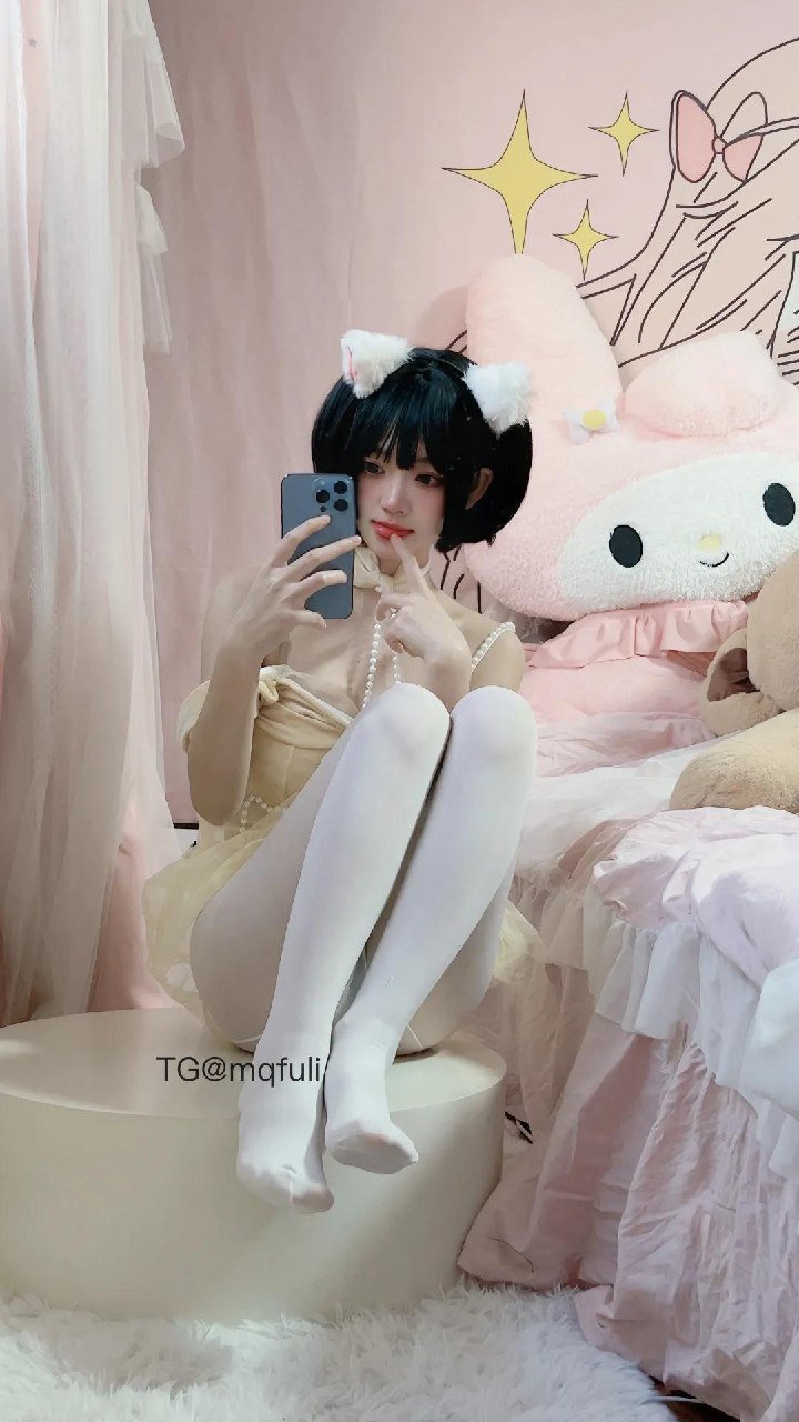卿卿 2025-06-03 22:53:51 哈哈我的猫猫真可爱~🐱🐱