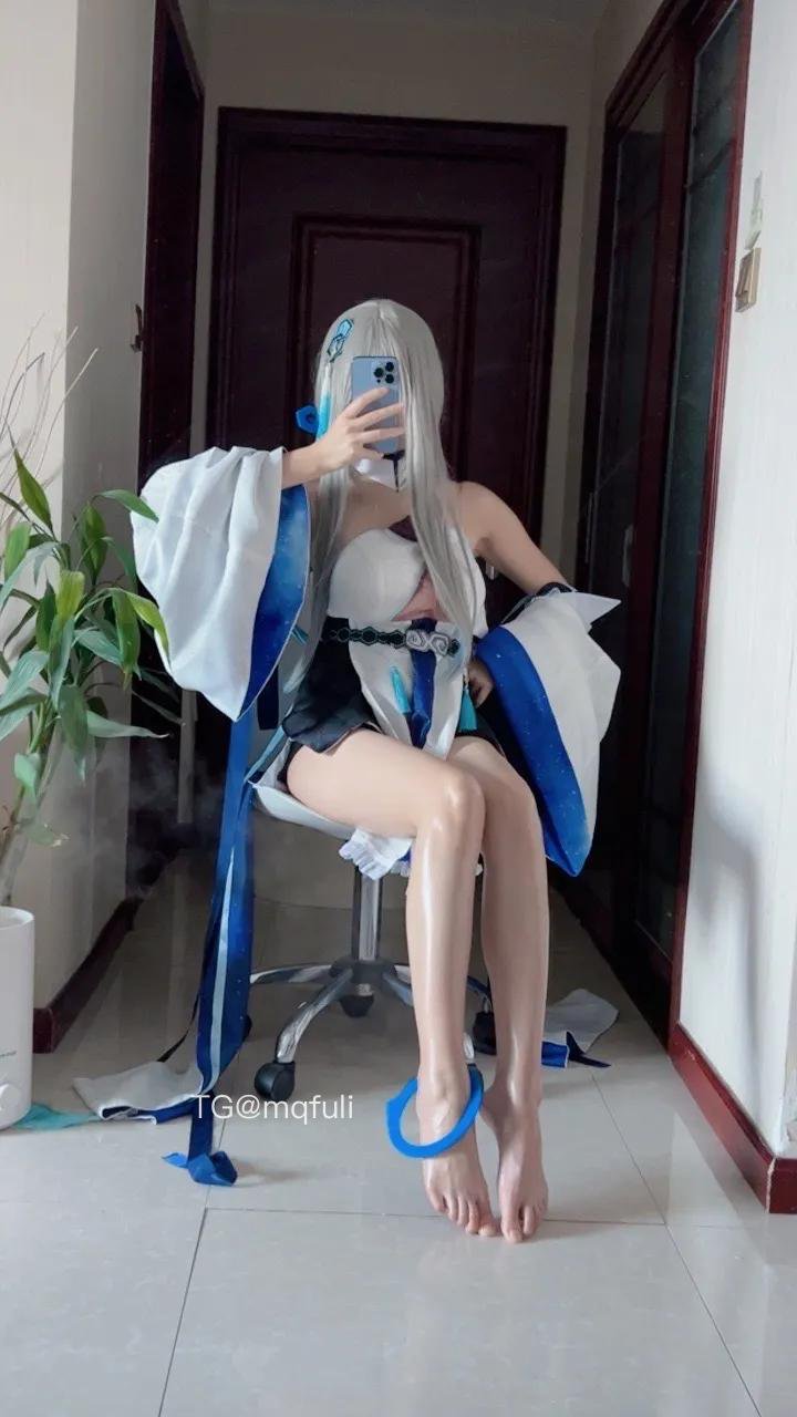 卿卿 2025-06-04 03:00:06 油腿腿