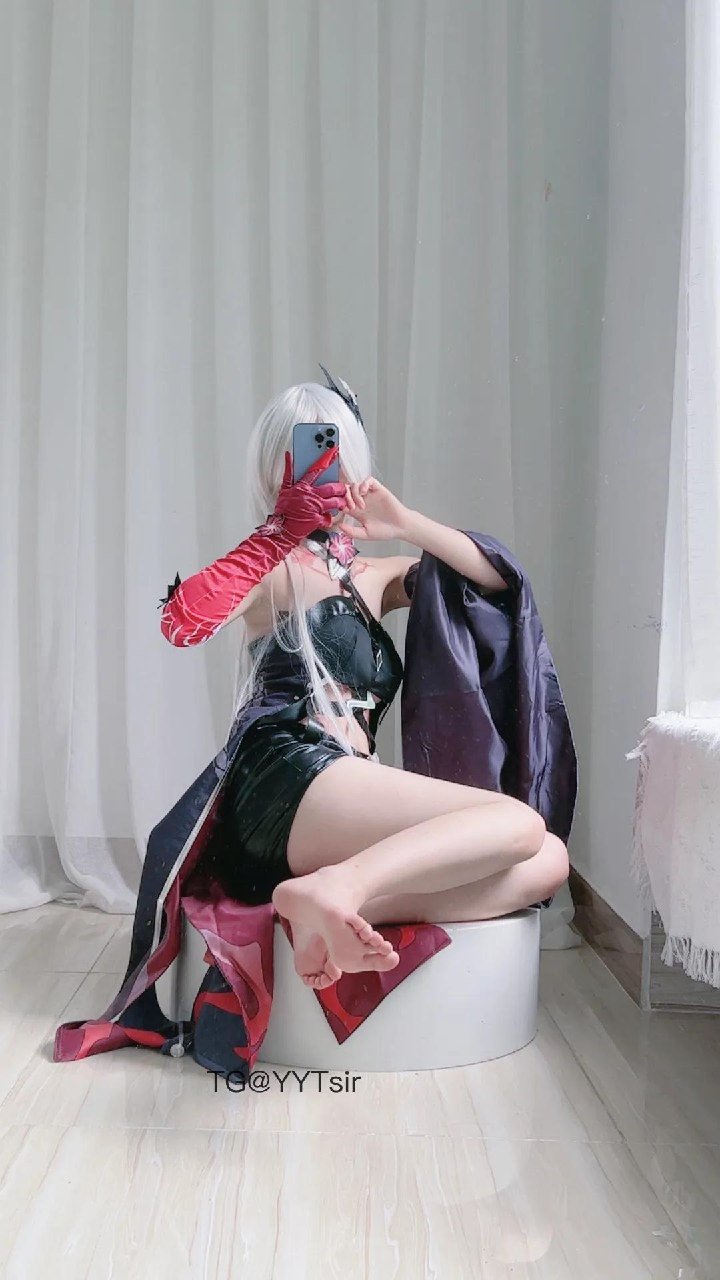 卿卿 2025-06-22 21:44:35 黄泉太帅了吧