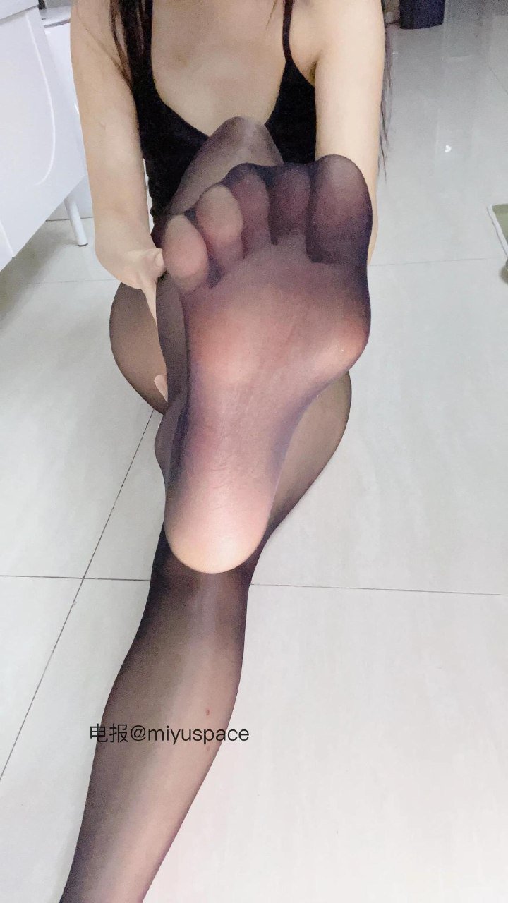 奶苏 2025-06-17 00:11:46 谁想被夹