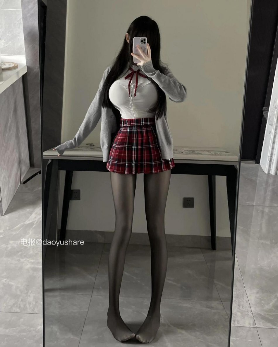 李怼怼 2025-06-17 11:34:07 光脚合集💖 第3张