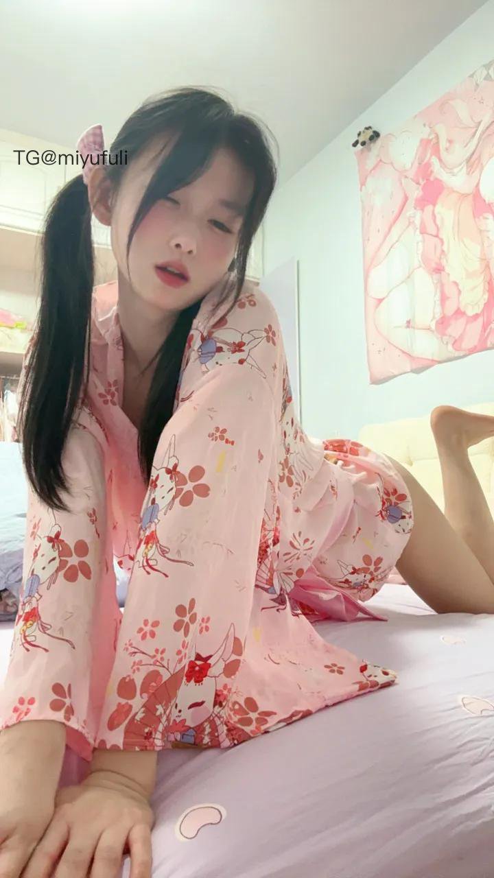 是馨馨吖 2025-06-25 00:50:03 😍照片
