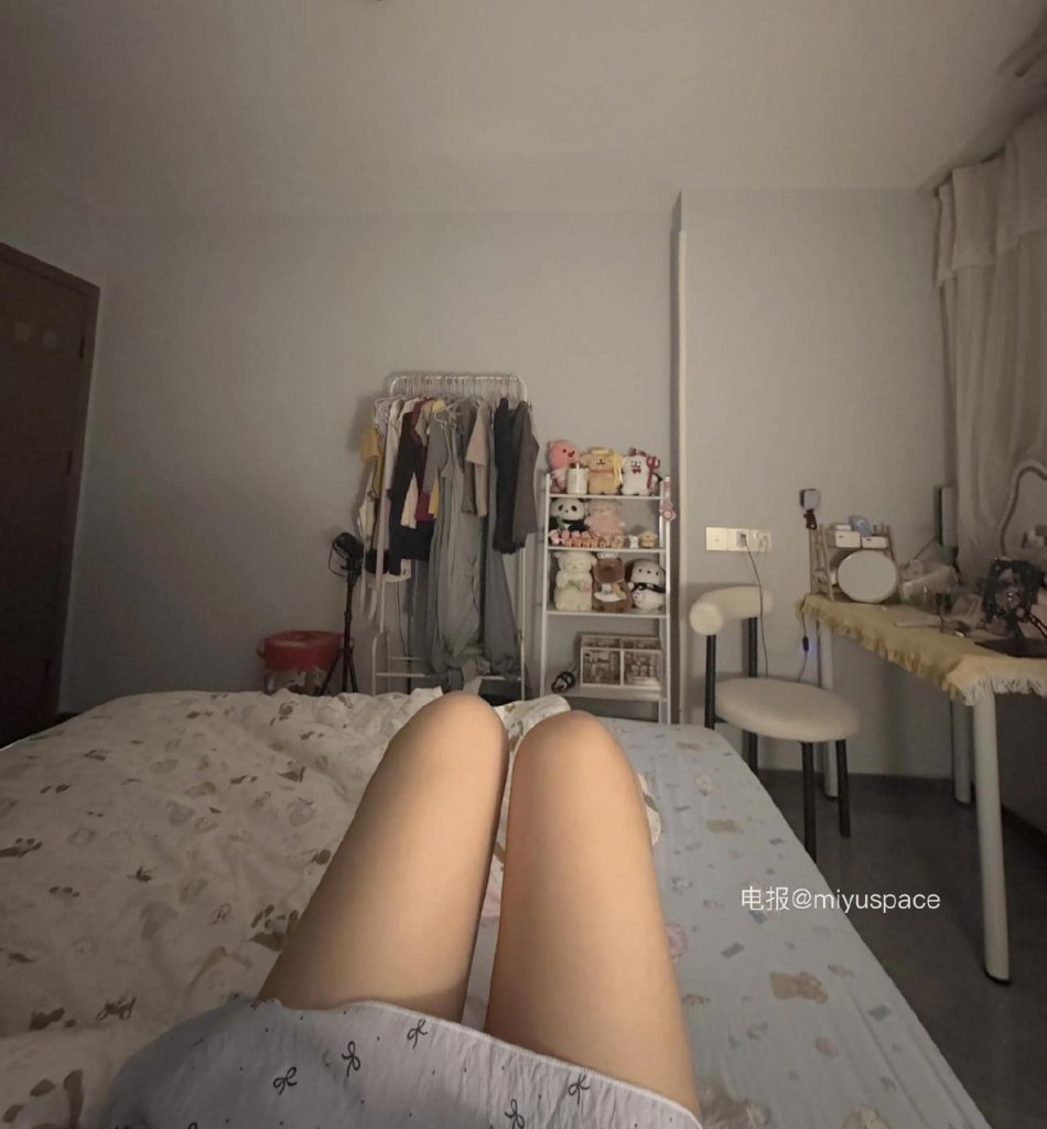 不爱吃水煮肉片 2025-06-27 22:27:55 长裙下的身材