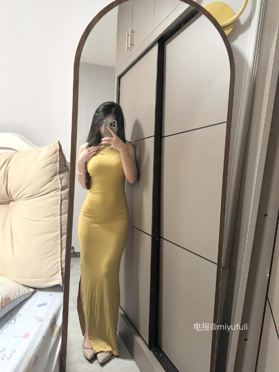 不爱吃水煮肉片 2025-06-27 22:27:55 长裙下的身材