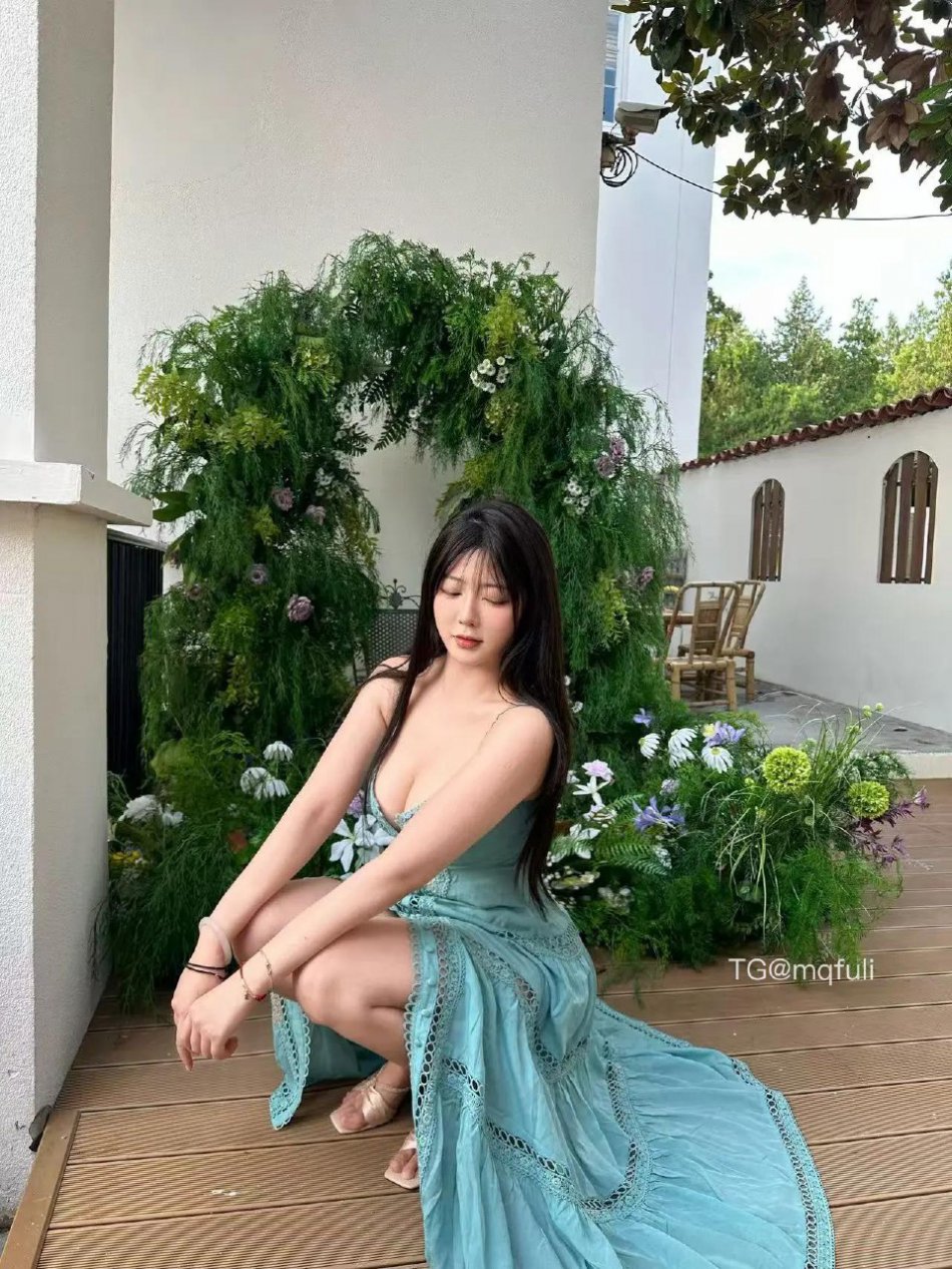 周扬青 2025-07-23 21:46:08 穿什么服装 第1张