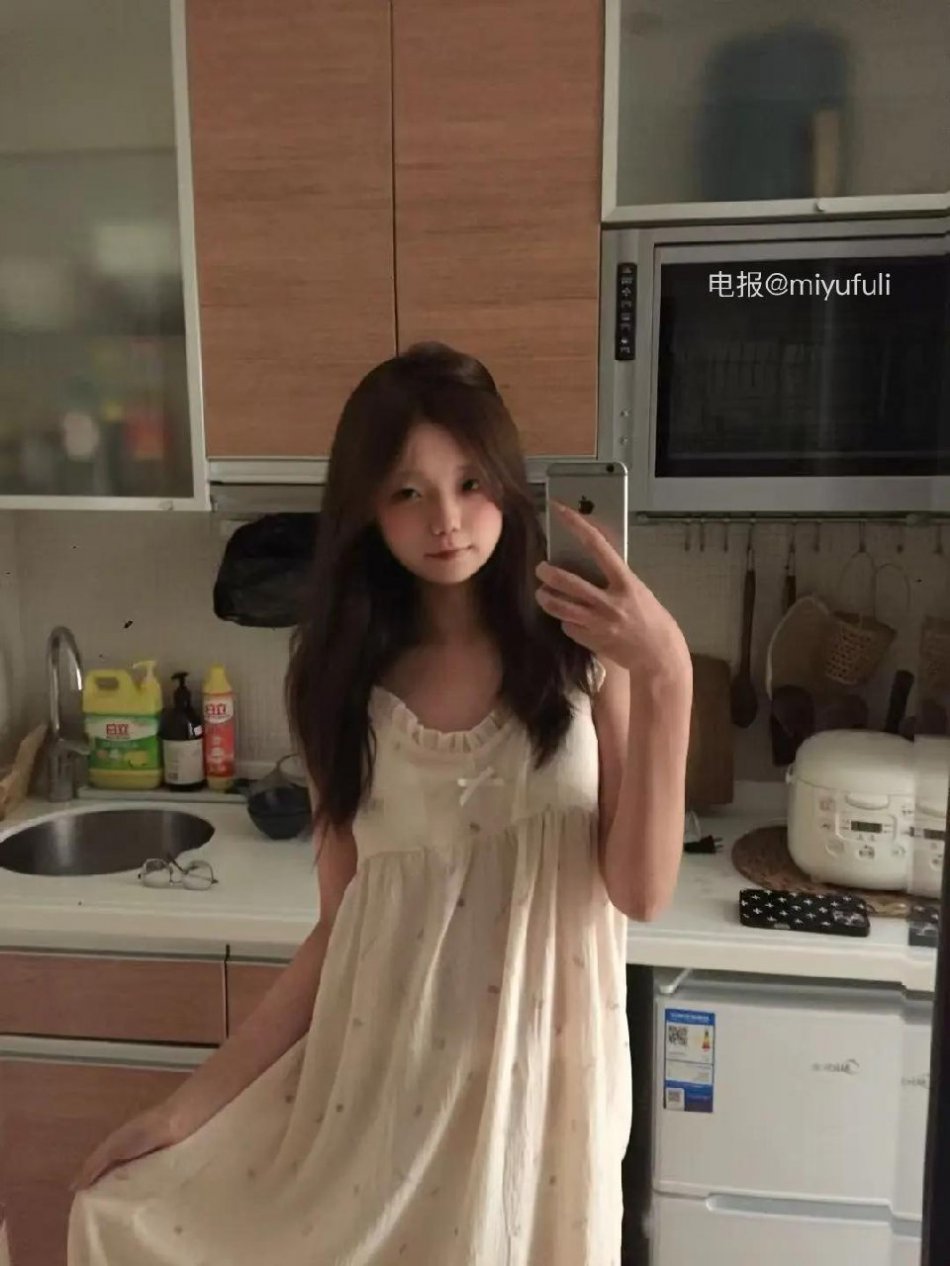 藤藤菜 2025-07-18 17:21:01 你应该很孤独吧？