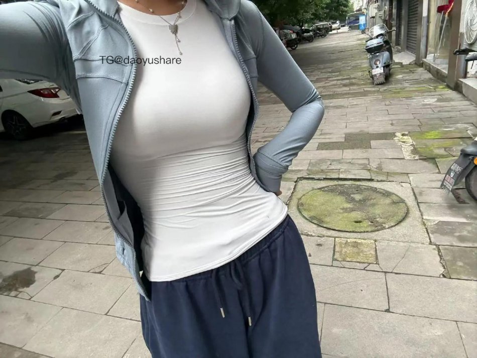 藤藤菜 2025-07-18 17:21:01 你应该很孤独吧？