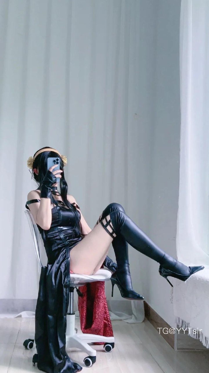 卿卿 2025-07-02 21:29:39 黑色 间谍过家家