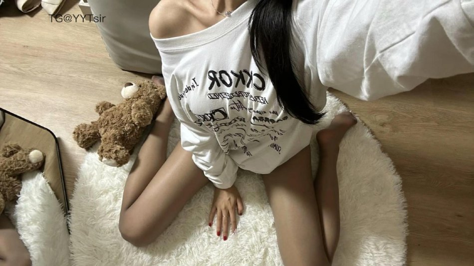 小辣椒 2025-07-30 19:24:21 腿照合集 第16张
