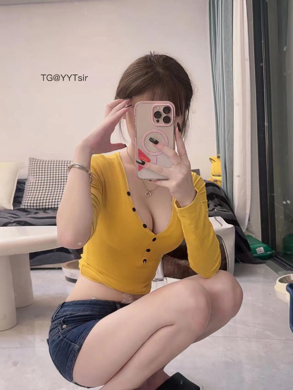 兰辣辣. 2025-07-14 16:43:39 能不能进你怀里躲一躲
