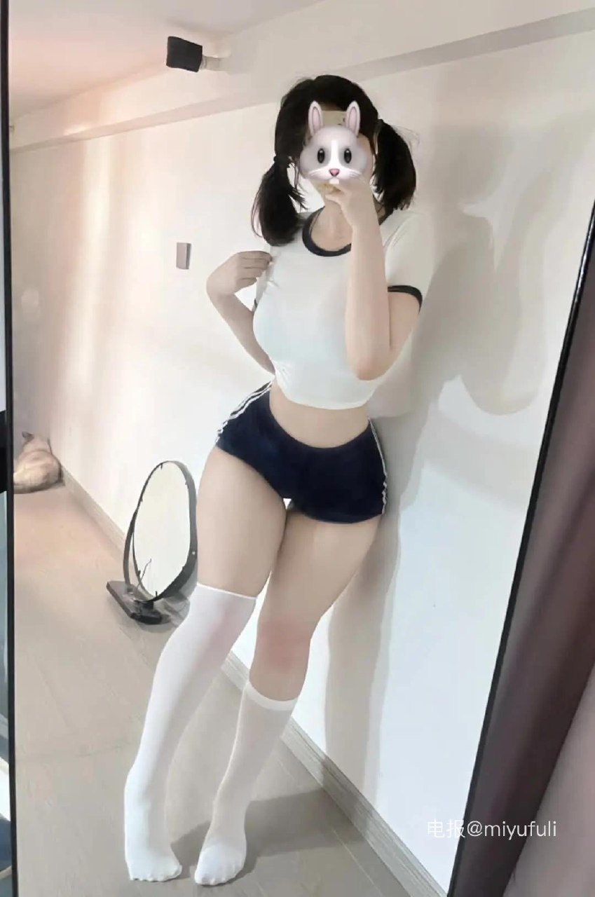 十八 2025-08-13 15:45:18 没什么胃口想吃你的豆腐