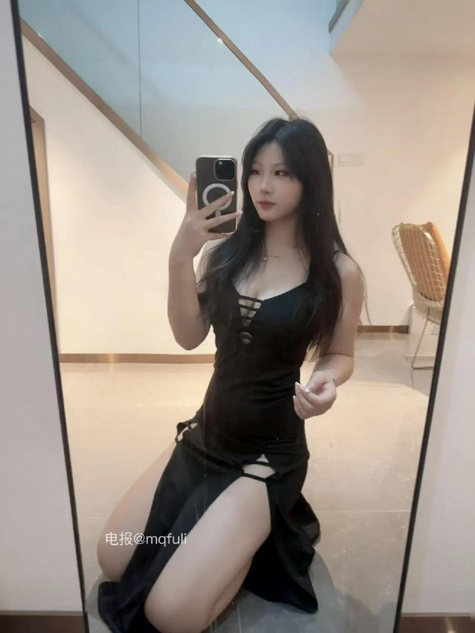 小妮酱紫 2025-09-23 12:15:05 觉得不好看的扣眼珠子 第5张