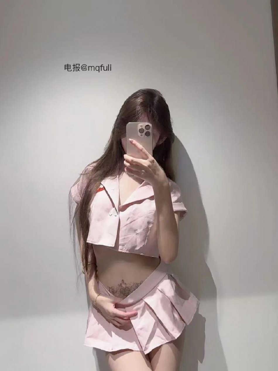 胡逗逗 2025-09-22 15:31:35 害得我好喜欢你~