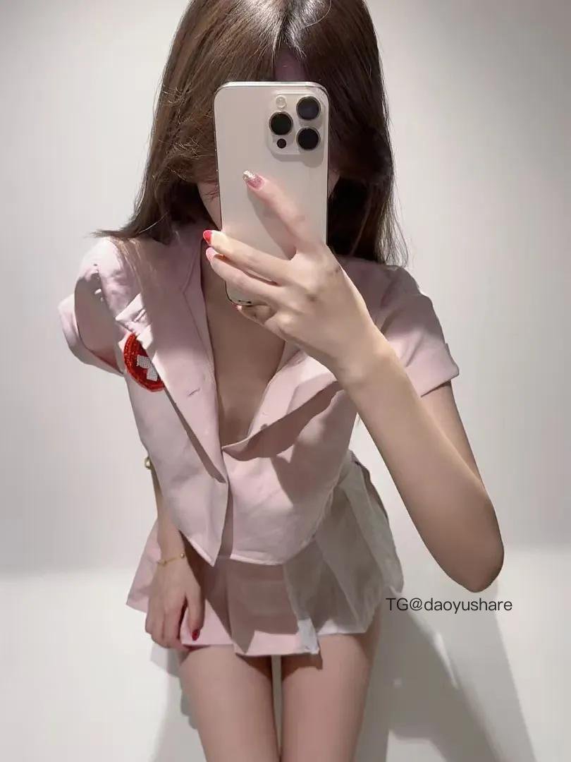 胡逗逗 2025-09-22 15:31:35 害得我好喜欢你~