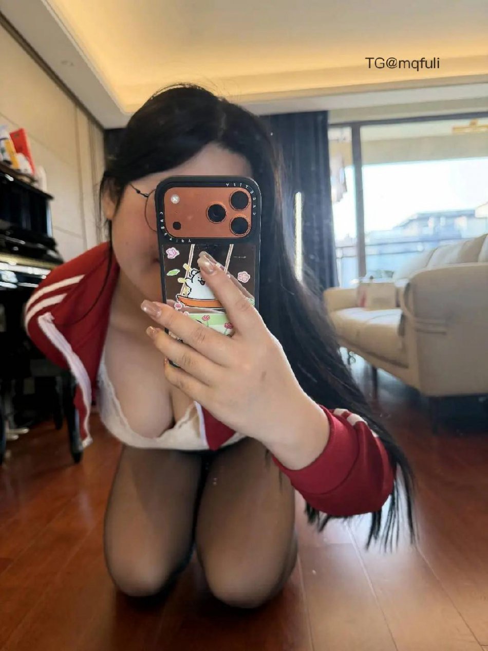 菠萝噗噗 2025-11-22 17:50:08 照片