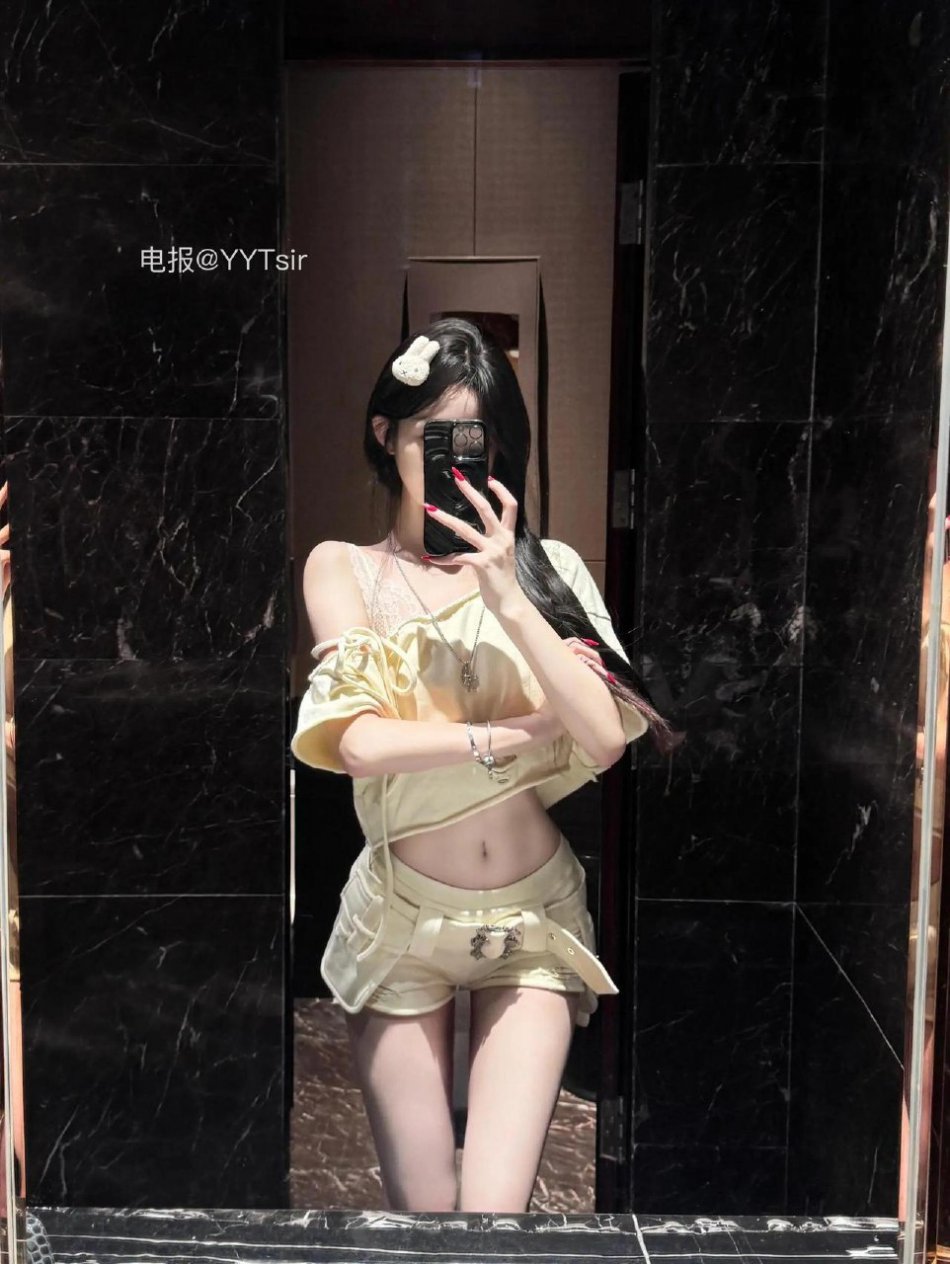 困的晕fufu 2025-12-26 03:36:22 照片 19p