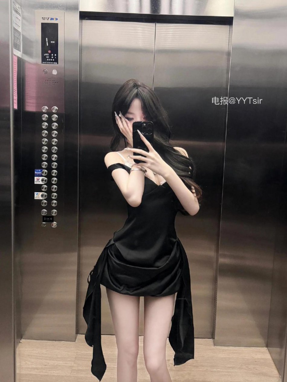 困的晕fufu 2025-12-26 03:36:22 照片 19p