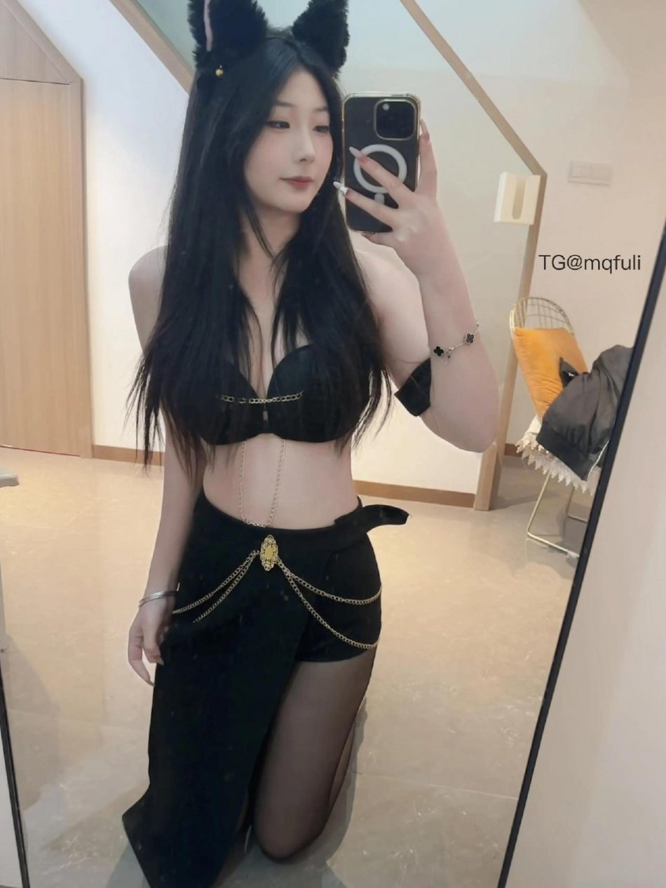 小妮酱紫 2026-01-06 17:31:13 喜欢吗 专门拍给你看的～ 第4张