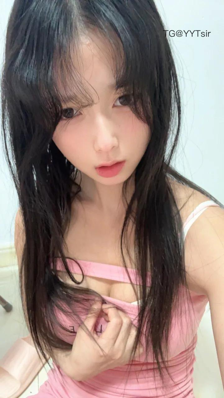 是馨馨吖 2026-01-20 23:18:21 🥵照片