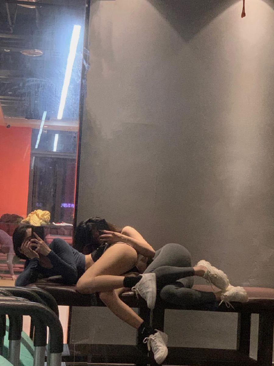 陈佩奇 2021-09-27 10:08:39 早期的一些双人壁纸 第1张