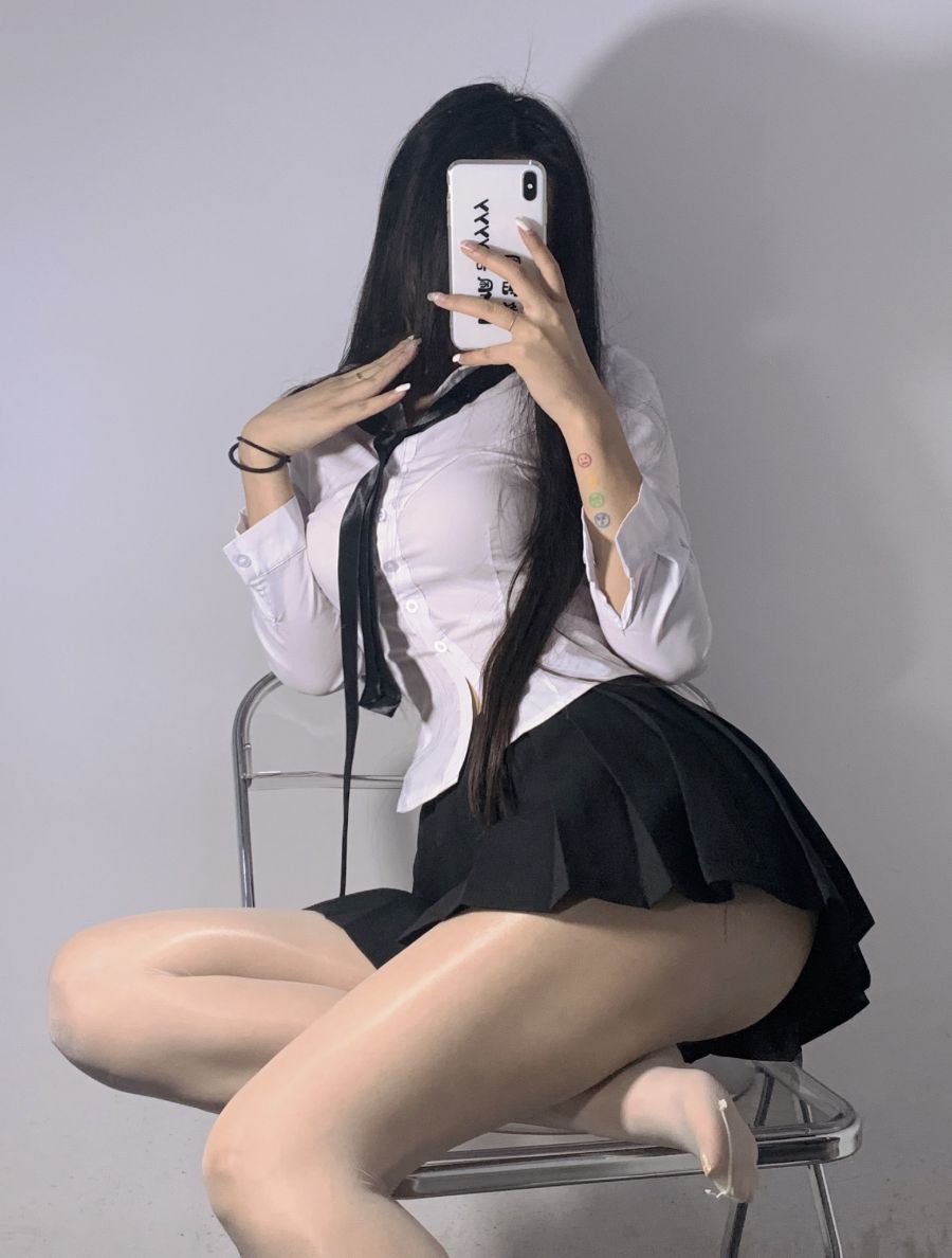 陈佩奇 2021-10-17 10:22:46 今日份跟着猪姐学穿搭 第3张