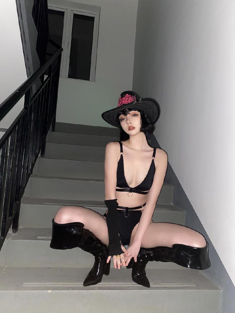 DeadBarbie 2021-12-10 23:48:57 微博发不出去的 就放这里了～ 第6张