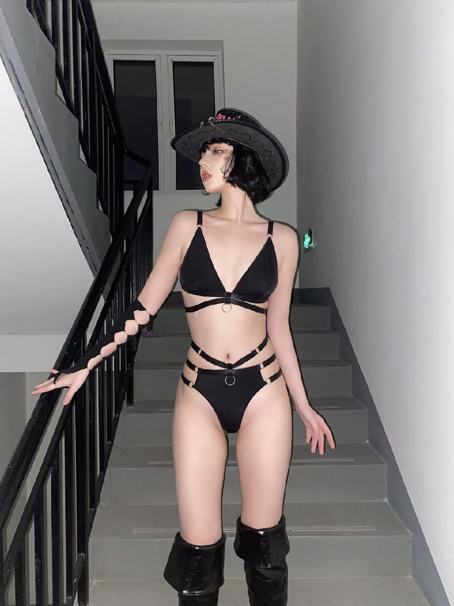 DeadBarbie 2021-12-10 23:48:57 微博发不出去的 就放这里了～ 第3张