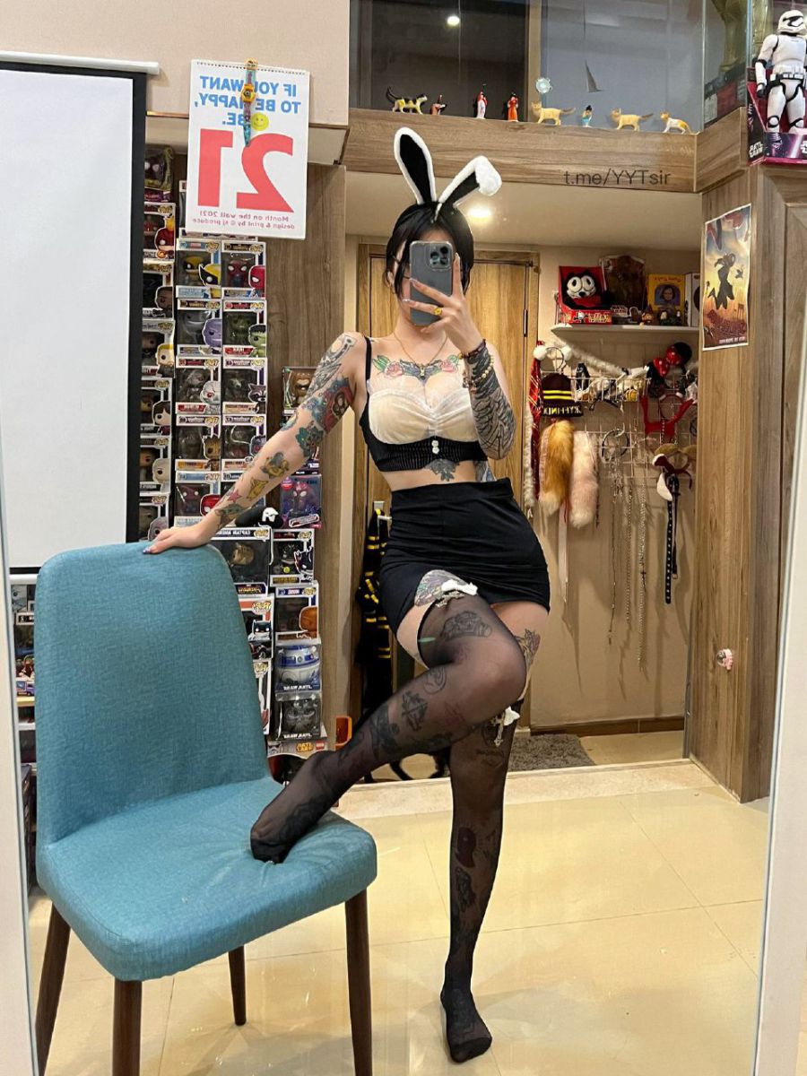 卡通百科老王 2022-05-09 13:17:58 你们最爱的袜子 新姿势~~ 第3张