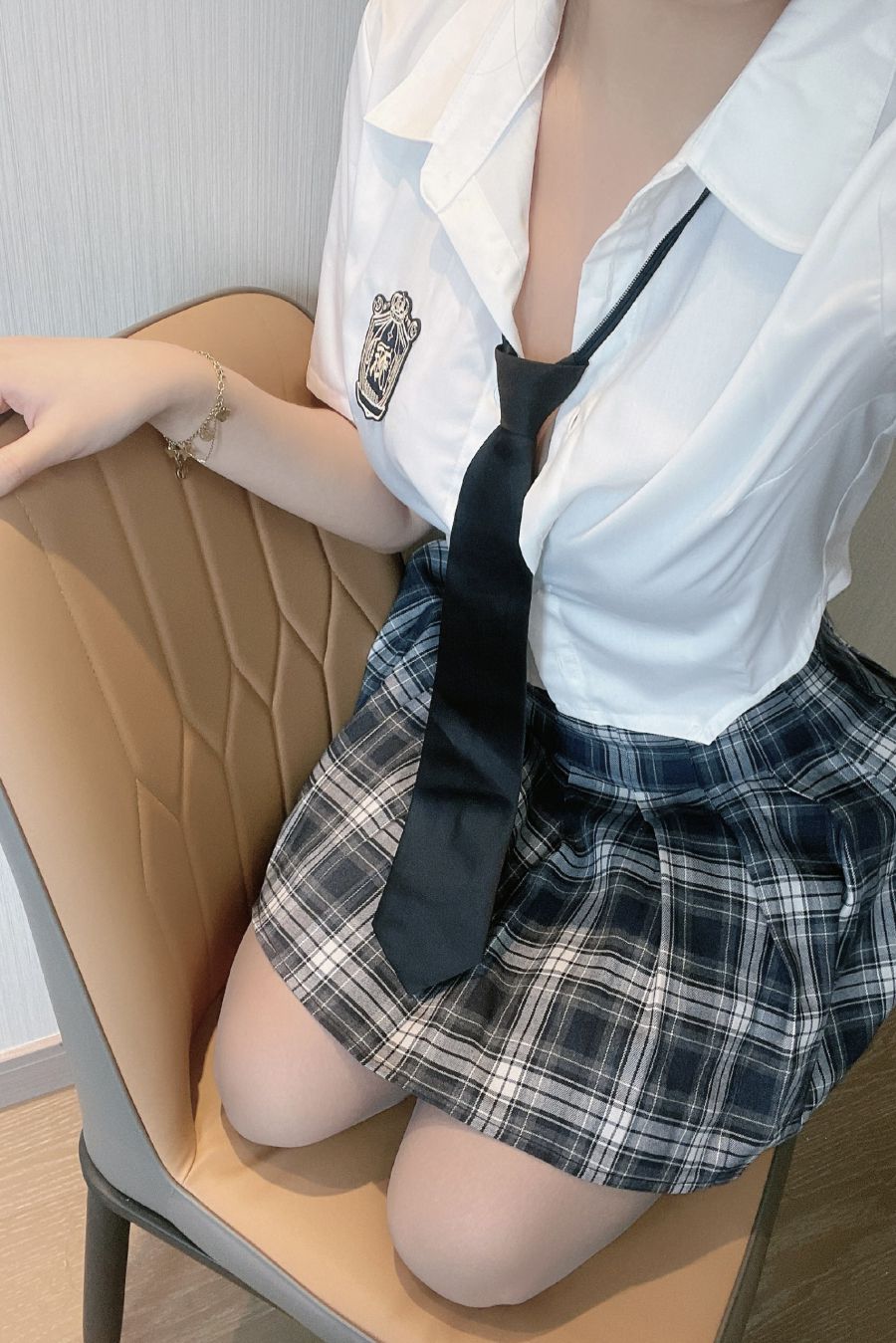 牛小六六 2022-05-14 17:45:36 第一次尝试学院风 第1张