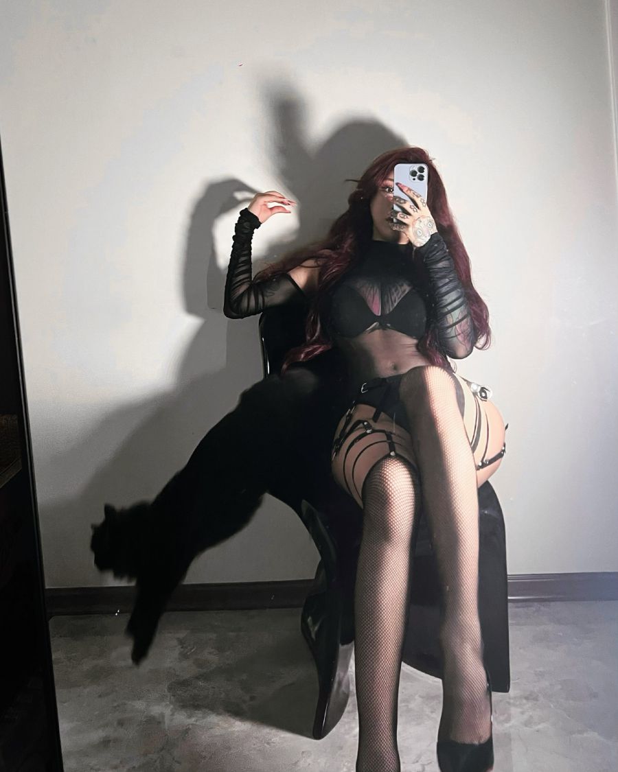 希希Gina 2022-06-16 13:09:19 红底朝天 法力无边 感受一下小皮鞭 嘉宾专享贴 第4张