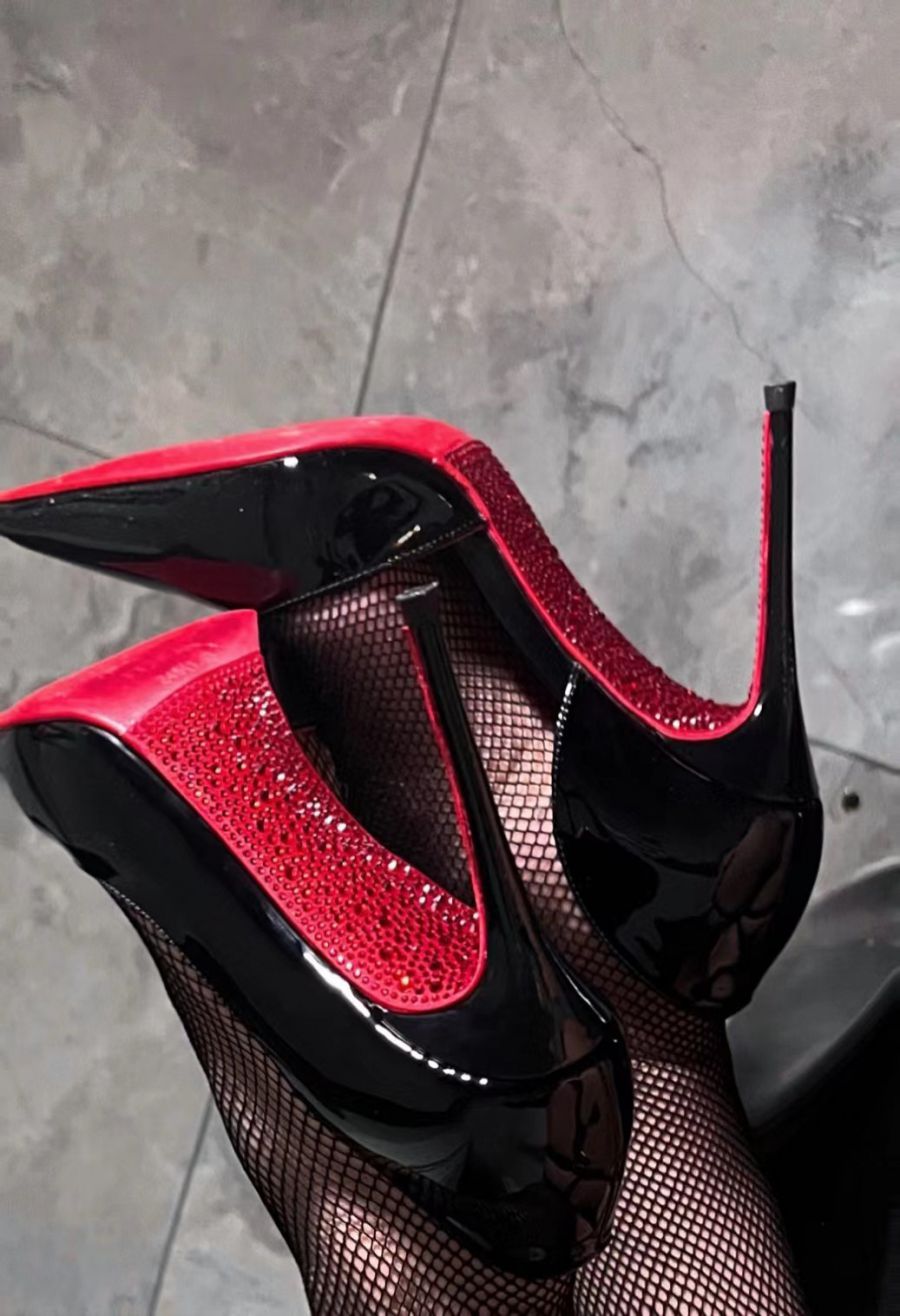 希希Gina 2022-06-16 13:09:19 红底朝天 法力无边 感受一下小皮鞭 嘉宾专享贴 第9张