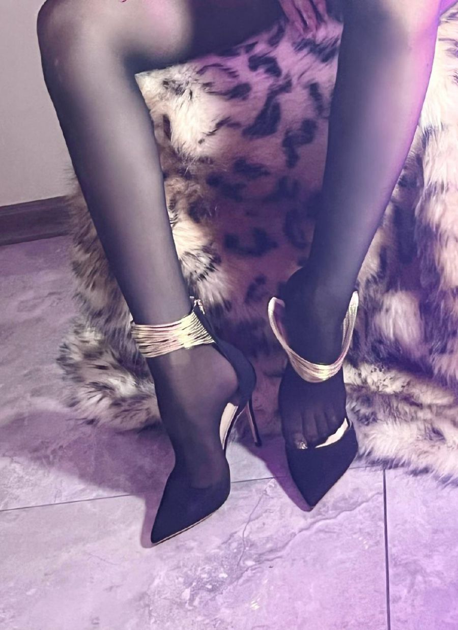 希希Gina 2022-06-20 14:43:33 全身黑丝高跟 大辟谷 第11张