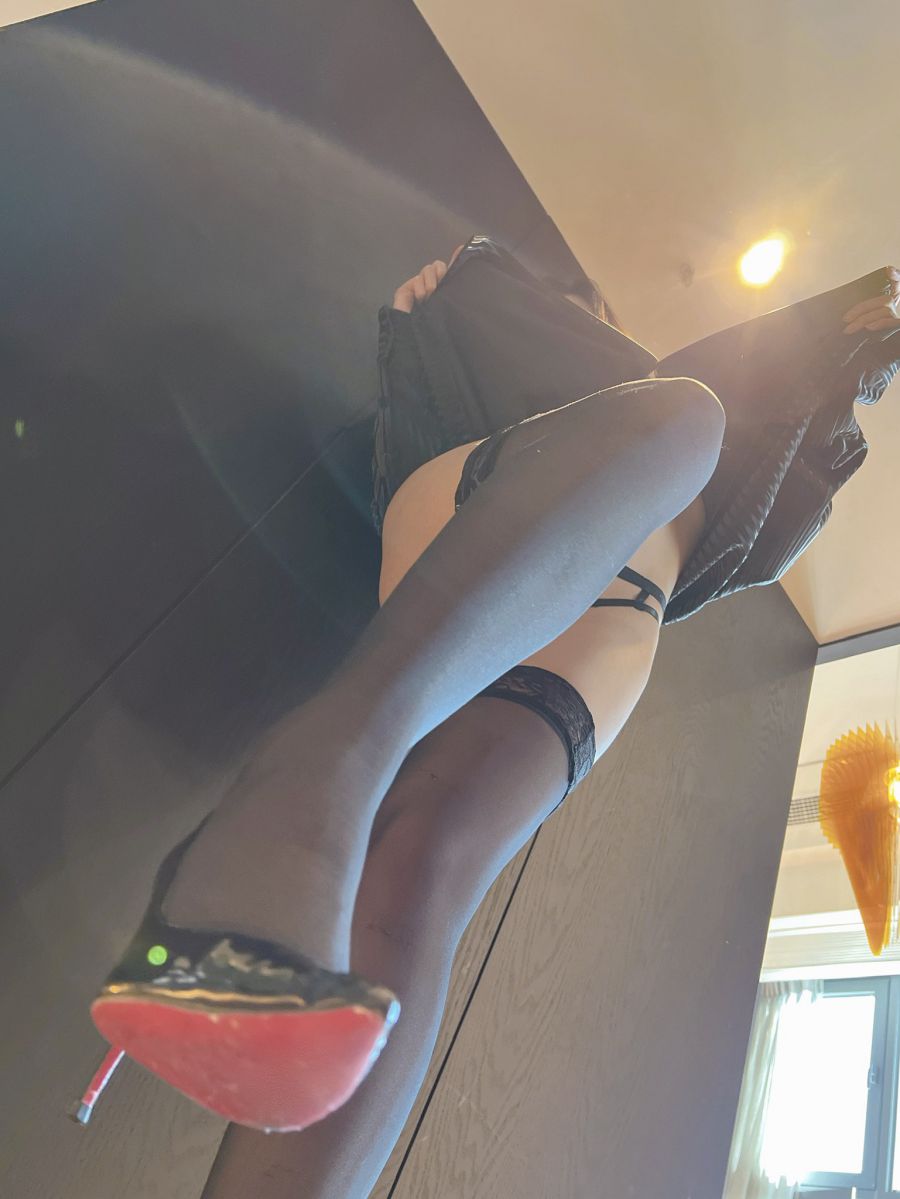 阿朱啊 2022-08-02 姿势和角度引人遐想 就是阿朱啊 第11张