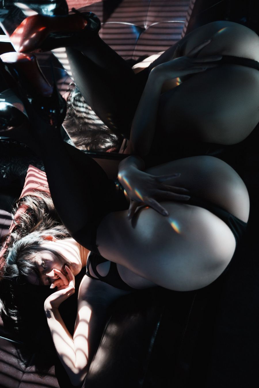 阿朱啊 2022-08-02 【嘉宾帖】【写真】《两面》昏暗的是房间,阳光照在我身上 就是阿朱啊 第6张