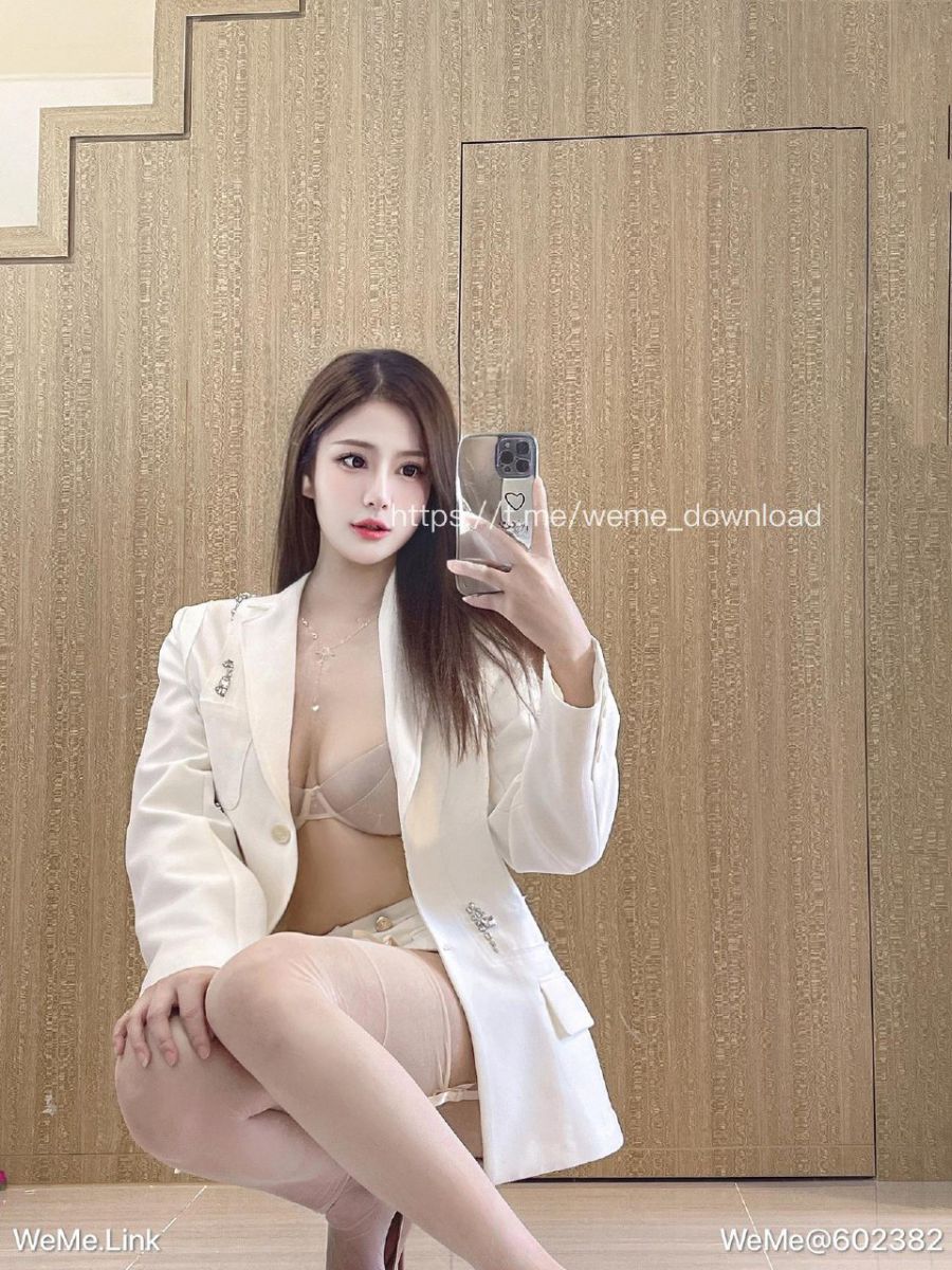 lavinia肉肉团 2022-08-01 15:21:03 透明网纱内衣 又纯又欲