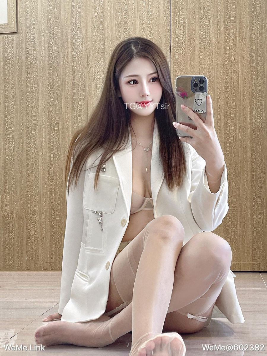 lavinia肉肉团 2022-08-01 15:21:03 透明网纱内衣 又纯又欲