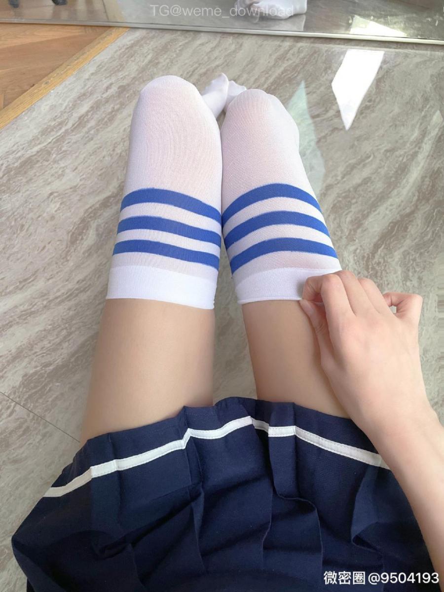 小起本雾 2022-09-07 22:54:56 Jk水手服 纯欲性感风格💕第一次拍摄这种类型的 第7张