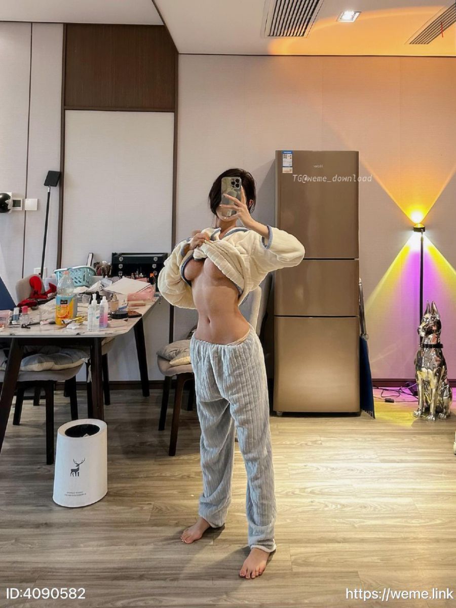 黎允熙baby5 2022-10-24 07:09:12 藏在睡衣里的身材🎀 第1张