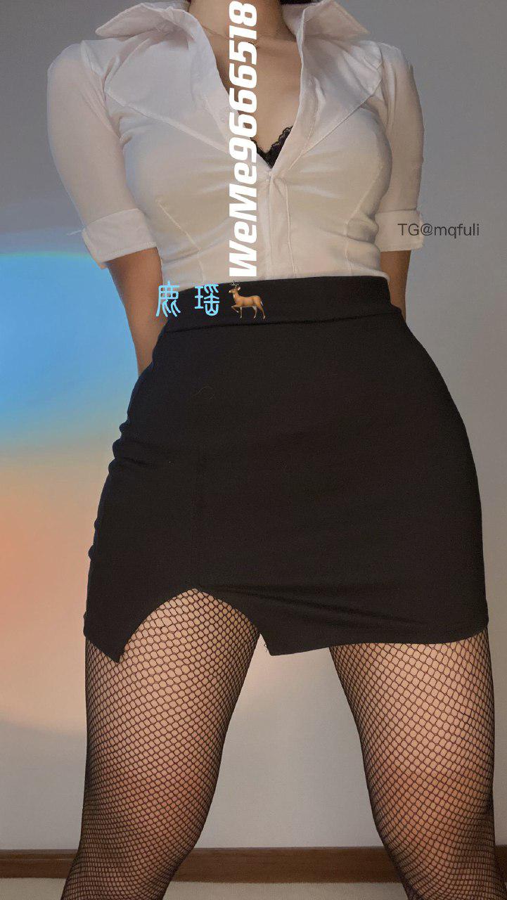 鹿瑶 2022-10-23 01:00:53 日期之前微密圈 资源合集 照片99p 第88张