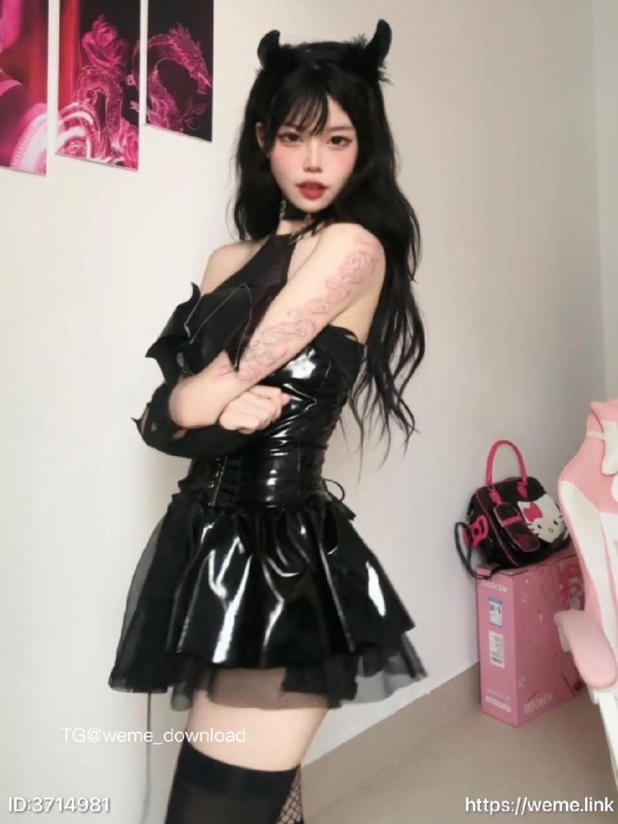 小哭包不哭 2023-04-10 01:02:58 别躲门外偷看了 快进来 第1张