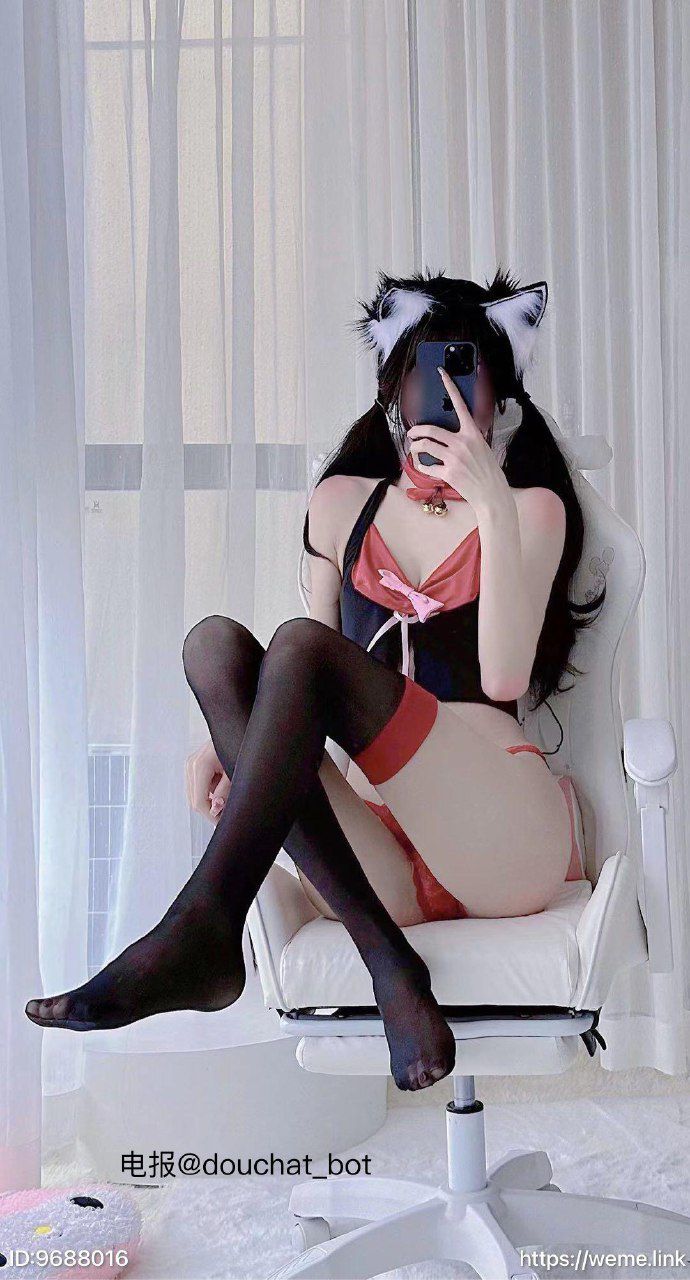 猫梨梨阿 2023-05-11 12:11:12 嘉宾贴 黑红吊带 猫梨梨cc 第8张