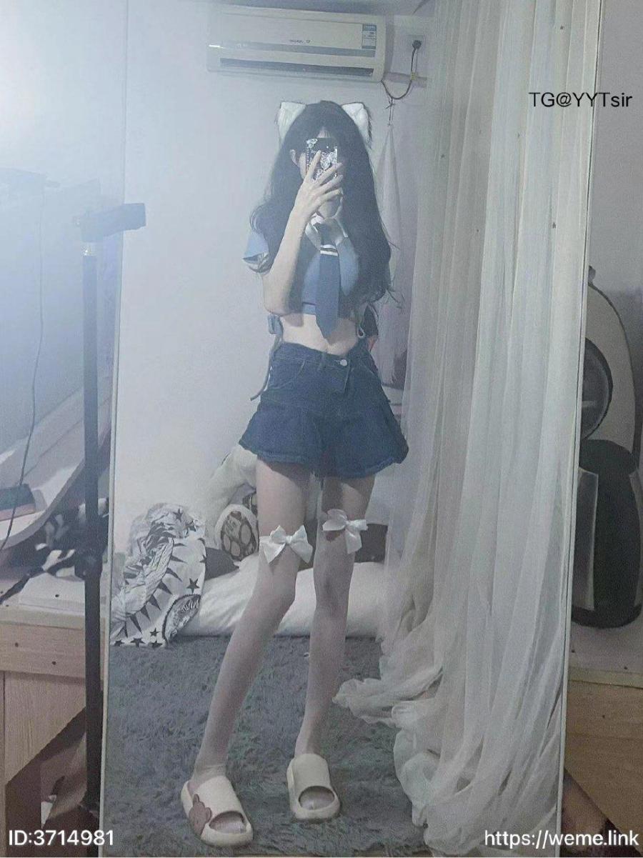 小哭包不哭 2023-06-20 17:56:21 夏天的晚风真舒服😜照片18p 第14张