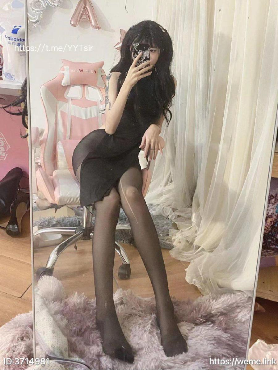 小哭包不哭 2023-06-20 17:56:21 夏天的晚风真舒服😜照片18p 第10张