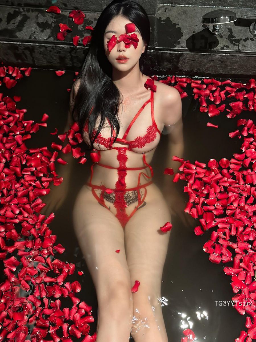 鱼鱼的秘密 2023-08-23 01:29:14 泡玫瑰浴系列👄性感红色蕾丝系带😍红绳 鱼神鱼鱼的秘密 第3张