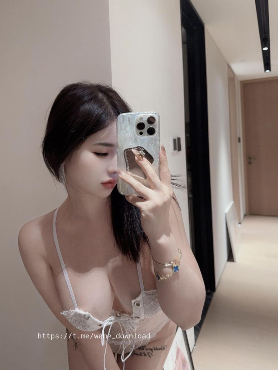 阿色 2023-10-29 00:22:52 肥臀直接怼脸视角 第1张