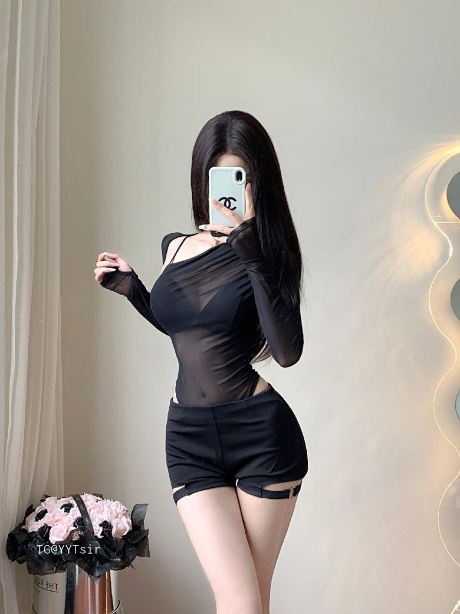 石一 2023-10-27 20:09:15 黑色透视 喜欢吗